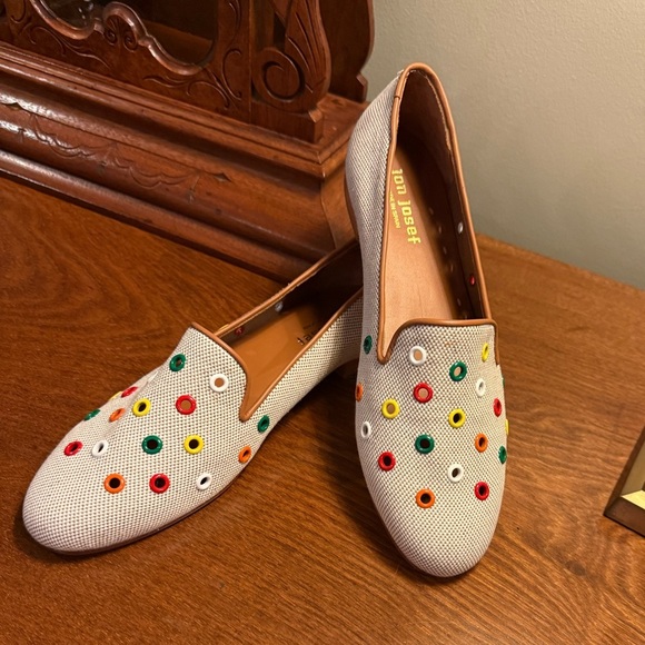 NWOT Jon Josef Tan Flat Loafers w/ multicolor Grommets Size 9.5 MSRP $225 - Picture 4 of 13